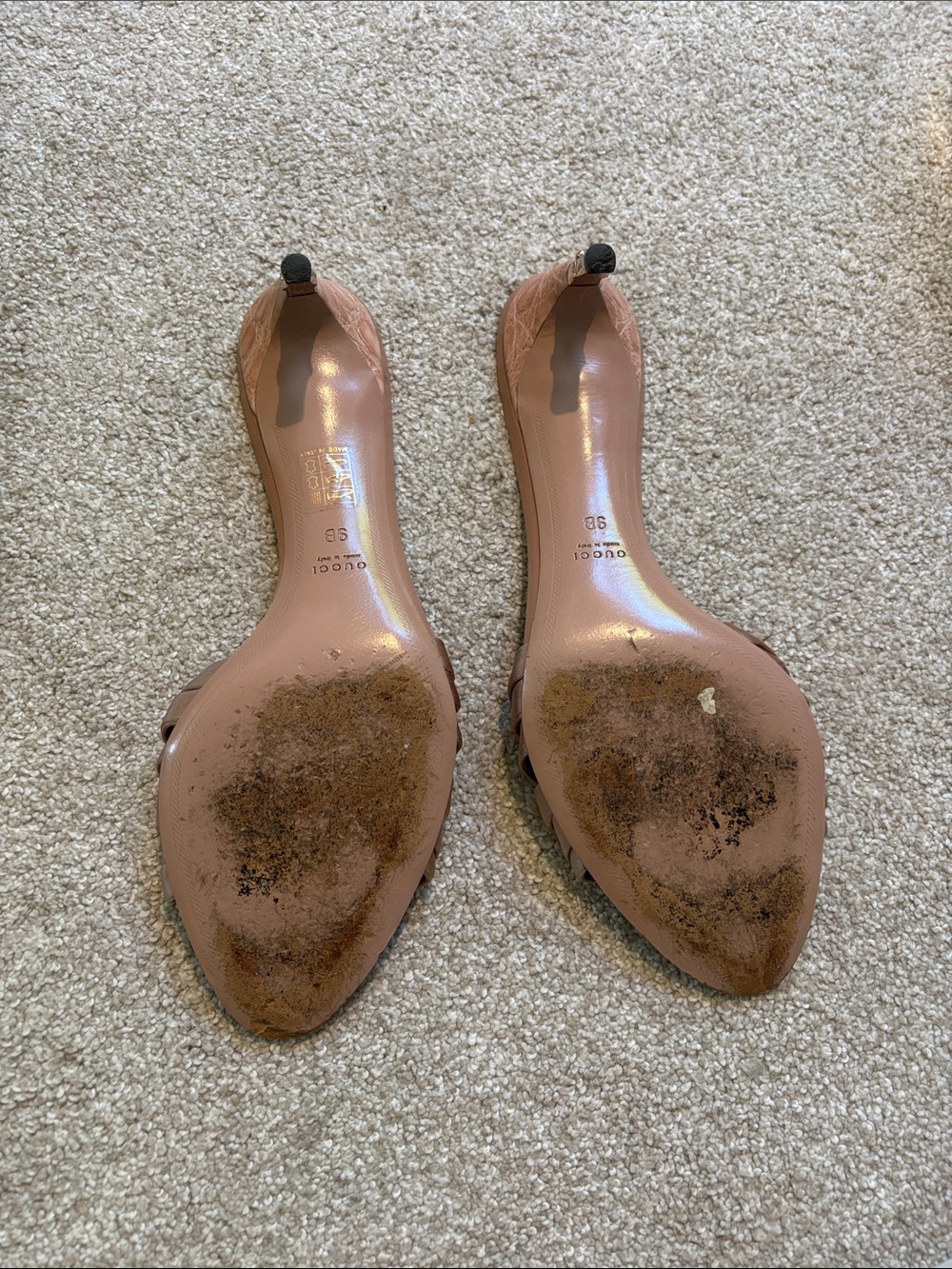 Gorgeous Gucci, sandals with a stunning small heel size 9 - Picture 7 of 8
